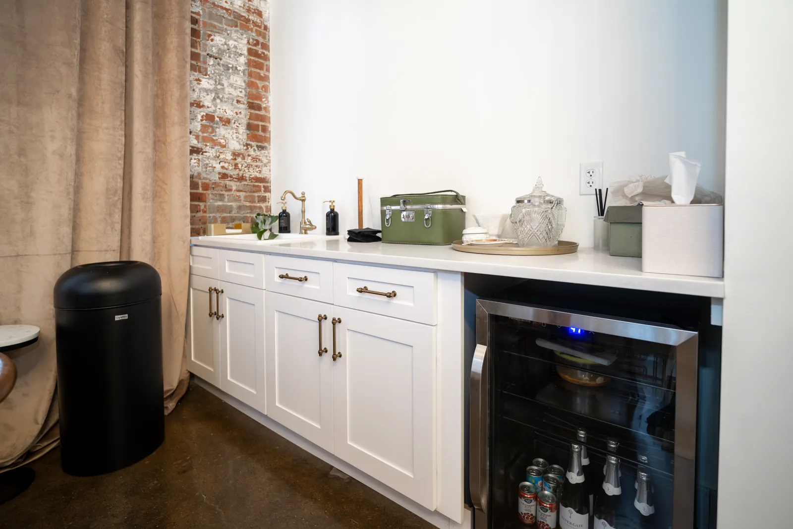 24 Shelby venue interior